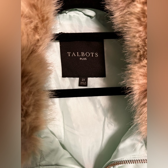 Talbots FAUX FUR COLLAR DOWN PUFFER VEST size 2x mint color - Picture 6 of 7